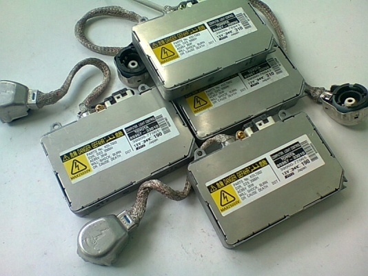 บัลลาส์ต XENON TOYOTA CAMRY WISH D2R D2S บัลลาส์ต XENON TOYOTA CAMRY WISH D2R D2S