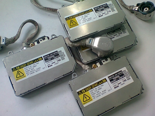 บัลลาส์ต XENON TOYOTA CAMRY WISH D2R D2S บัลลาส์ต XENON TOYOTA CAMRY WISH D2R D2S