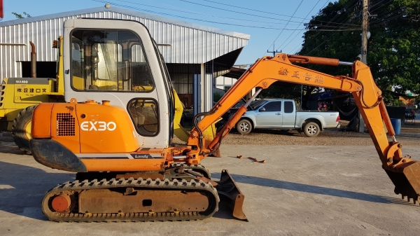 รถขุดฮิตาชิ Hitachi日立 EX30-1 Cabin เก่าญี่ปุ่น