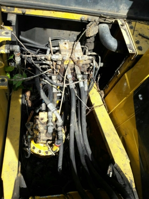 มี VDO ให้ชม.รถแบคโฮ KOMATSU PC160-8 เอกสารชุดจดทะเบียน ไมล์ 13000 ชม.ราคา 880000