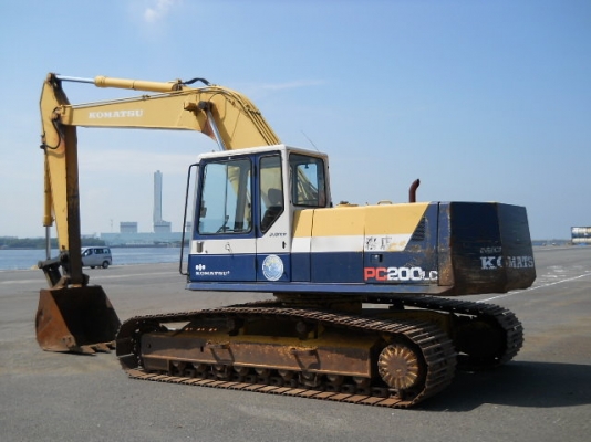 ขายรถขุดนำเข้าจากประเทศญี่ปุ่น komatsu pc200LC-5 สนใจติดต่อสอบถาม 092-3309229 อี๊ด