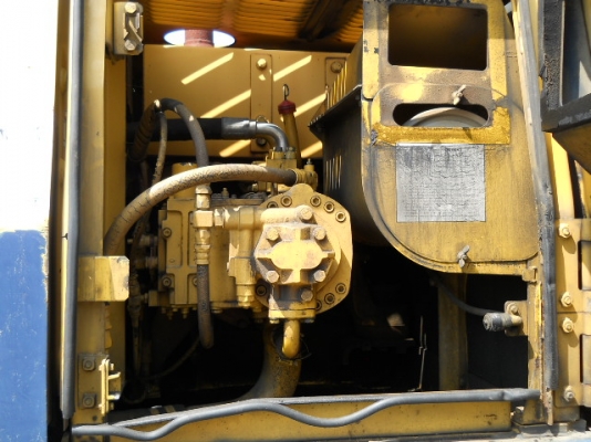 ขายรถขุดนำเข้าจากประเทศญี่ปุ่น komatsu pc200LC-5 สนใจติดต่อสอบถาม 092-3309229 อี๊ด