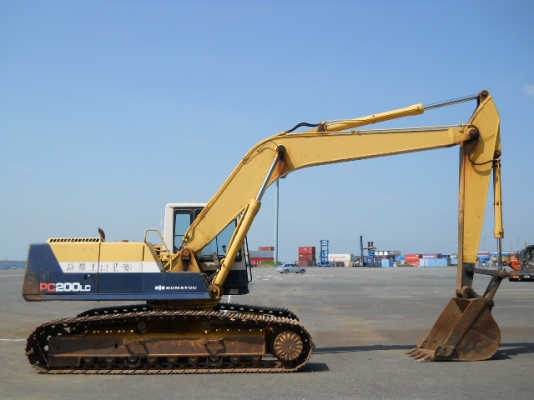 ขายรถขุดนำเข้าจากประเทศญี่ปุ่น komatsu pc200LC-5 สนใจติดต่อสอบถาม 092-3309229 อี๊ด