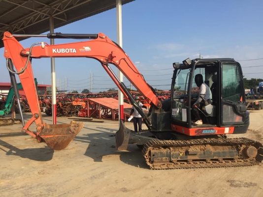 รถขุด kubota 8ตัน รุ่น KX 080-3 ดาวน์เพียว 210,000