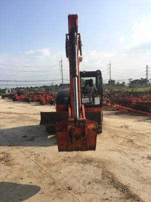 รถขุด kubota 8ตัน รุ่น KX 080-3 ดาวน์เพียว 210,000