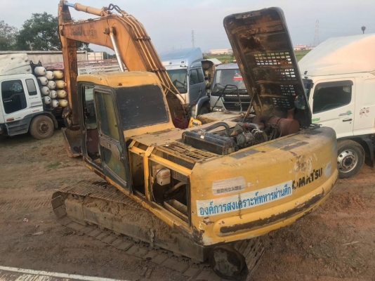 ขาย 465,000 KOMATSU pc 200-6 เล่มทะเบียน ไฟฟ้าตัด เครื่องดี ปั้มทำใหม่ เอวดี ช่วงล่างเต็ม รถพร้อมใช้ รถอยู่ สระบุรี 090-772-3710 090-772-3708