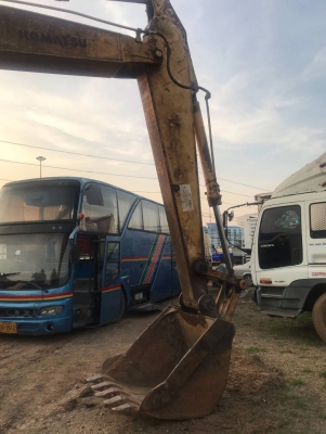 ขาย 465,000 KOMATSU pc 200-6 เล่มทะเบียน ไฟฟ้าตัด เครื่องดี ปั้มทำใหม่ เอวดี ช่วงล่างเต็ม รถพร้อมใช้ รถอยู่ สระบุรี 090-772-3710 090-772-3708