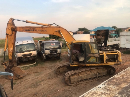 ขาย 465,000 KOMATSU pc 200-6 เล่มทะเบียน ไฟฟ้าตัด เครื่องดี ปั้มทำใหม่ เอวดี ช่วงล่างเต็ม รถพร้อมใช้ รถอยู่ สระบุรี 090-772-3710 090-772-3708