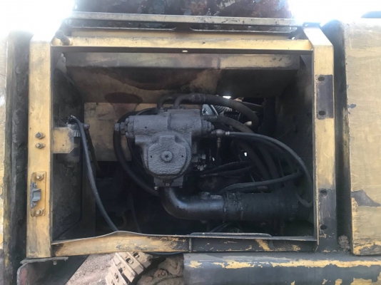 ขาย 465,000 KOMATSU pc 200-6 เล่มทะเบียน ไฟฟ้าตัด เครื่องดี ปั้มทำใหม่ เอวดี ช่วงล่างเต็ม รถพร้อมใช้ รถอยู่ สระบุรี 090-772-3710 090-772-3708
