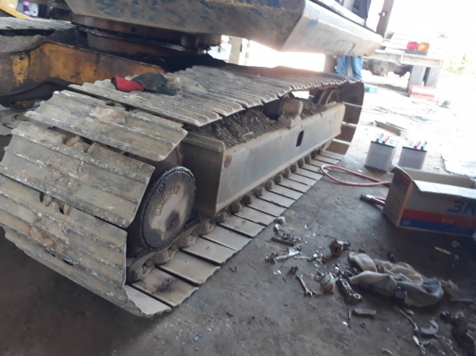 ขายด่วนรถแบคโฮKOMATSU=PC=60=5 ปี55 จัดไฟแน้นได้