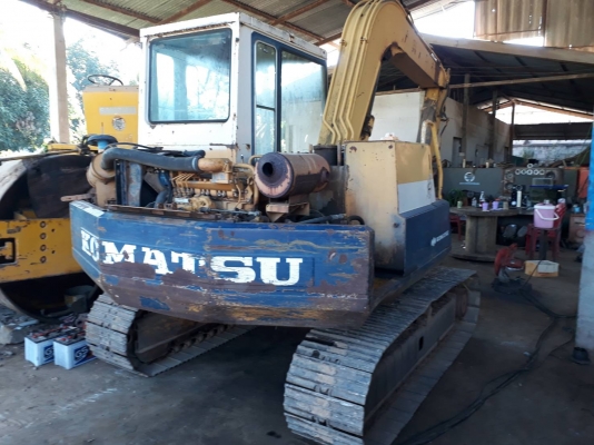 ขายด่วนรถแบคโฮKOMATSU=PC=60=5 ปี55 จัดไฟแน้นได้