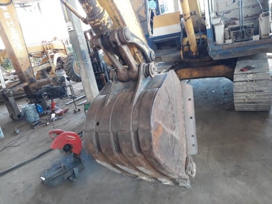 ขายด่วนรถแบคโฮKOMATSU=PC=60=5 ปี55 จัดไฟแน้นได้