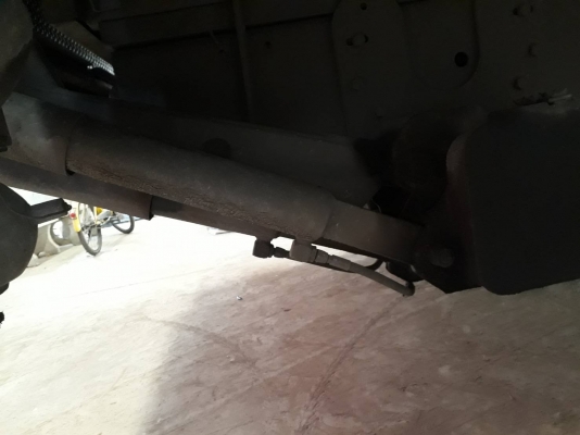 ต้องการขายลิฟท้าย ZEPRO  สำหรับใส่กับรถ 6 ล้อ สภาพสวยพร้อมใช้ (ไม่รวมติดตั้ง)  สนใจ ติดต่อ   089-2050655 , 084-5391041