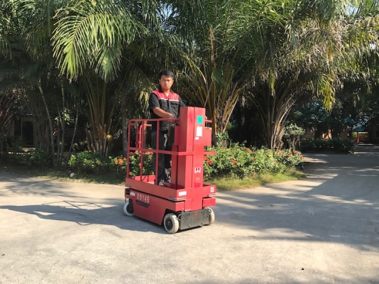 ขายรถกระเช้า AICHI ไฟฟ้า สูง3เมตร รับน้ำหนักได้200โล สวยเดิมจากญี่ปุ่นยังไม่เคยใช้ในไทย 39,000เท่านั้น