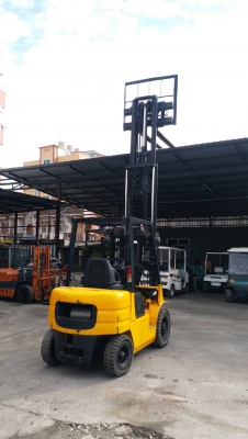 ขายรถโฟร์คลิฟท์ดีเซล 2.5ตัน เสา4 เมตร