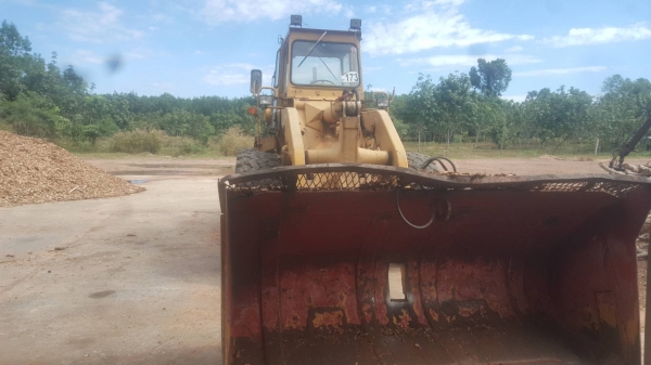 รถตักล้อยาง เอวอ่อนต่อแขนแล้ว โคมัทสุ JH 65