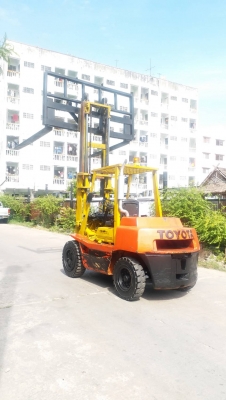 ขายรถยกโฟร์คลิฟท์ TOYOTA3.5 ตัน ดีเซล (ยกตู้คอนเทนเนอร์)