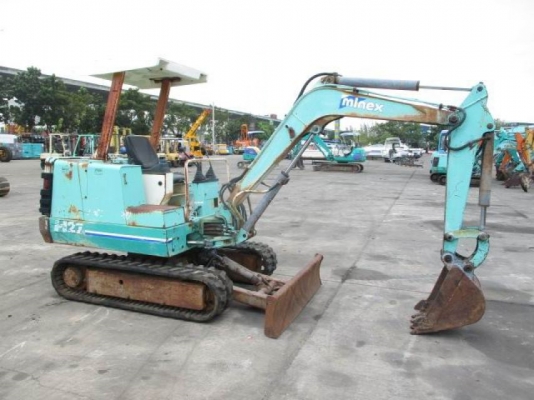 ขายรถขุด Hanix รุ่น H27 ขนาดเทียบเท่า PC20 เครื่องยนต์มิตซูบิชิ-K4E 4 สูบ คอนโทรลน้ำมัน ปั้มเฟือง มีหลังคา สวิงบูม แทรคยาง ใบมีด รถเก่านอก (มีเอกสาร)