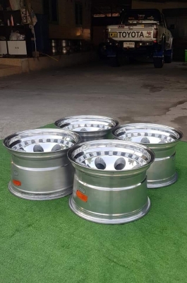 ขายล้อ MICKEY แท้ ขอบ 16" กว้าง 10" ออฟลบ 25 สวยๆ