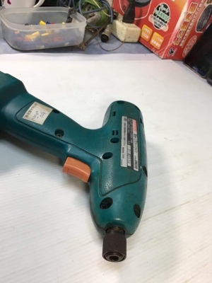 900 บ.ส่งถึงบ้านฟรี โทร 083-2000058 LINE ID: line832923 สว่านแบตเตอรรี ยี่ห้อ makita จากญี่ปุ่นมีระบ