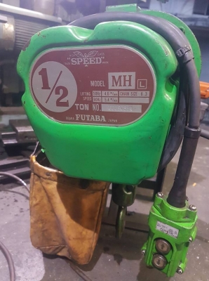 **ขายถูกๆ รอกไฟฟ้ามือสอง 500กก.(เก่านอก-แห้งๆญี่ปุ่น)** FUTABA 1/2ton พร้อมตัวสไลด์ราง ทดสอบเรียบร้อย ทุกระบบทำงานได้ดีมาก พร้อมใช้งานครับ