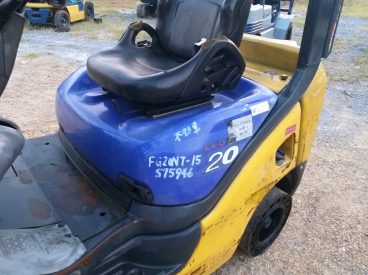 ขายรถยก KOMATSU FG20-15 เครื่องเบนซิน เกียร์ออโต้ ยกได้2ตัน เสา3เมตร ยางตันหน้า-หลัง ติดต่อ 098-7962549