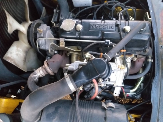 ขายรถยก KOMATSU FG20-15 เครื่องเบนซิน เกียร์ออโต้ ยกได้2ตัน เสา3เมตร ยางตันหน้า-หลัง ติดต่อ 098-7962549