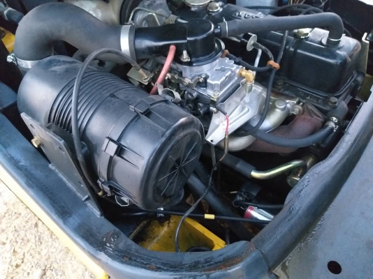 ขายรถยก KOMATSU FG20-15 เครื่องเบนซิน เกียร์ออโต้ ยกได้2ตัน เสา3เมตร ยางตันหน้า-หลัง ติดต่อ 098-7962549