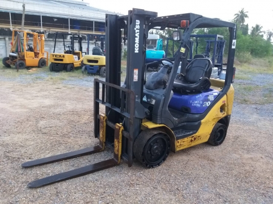 ขายรถยก KOMATSU FG20-15 เครื่องเบนซิน เกียร์ออโต้ ยกได้2ตัน เสา3เมตร ยางตันหน้า-หลัง ติดต่อ 098-7962549