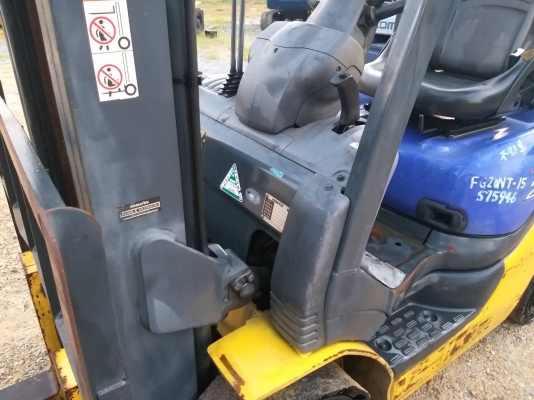 ขายรถยก KOMATSU FG20-15 เครื่องเบนซิน เกียร์ออโต้ ยกได้2ตัน เสา3เมตร ยางตันหน้า-หลัง ติดต่อ 098-7962549