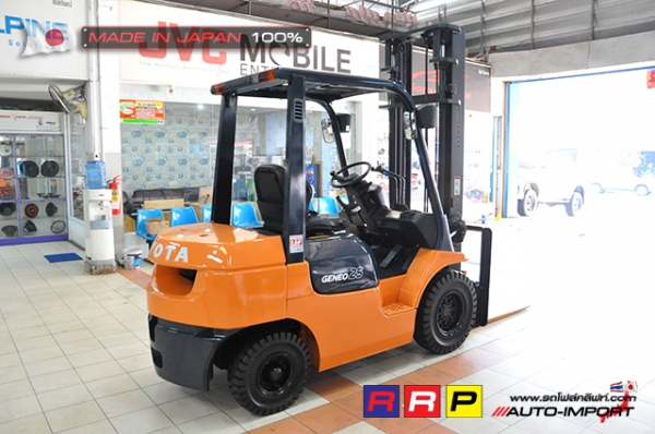 ขายรถโฟล์คลิฟท์มือสอง TOYOTA รุ่น 7FD25-25345 นำเข้าจากประเทศญี่ปุ่น 100\% ไม่เคยใช้งานในไทย