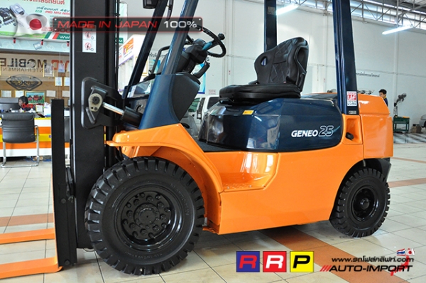 ขายรถโฟล์คลิฟท์มือสอง TOYOTA รุ่น 7FD25-25345 นำเข้าจากประเทศญี่ปุ่น 100\% ไม่เคยใช้งานในไทย