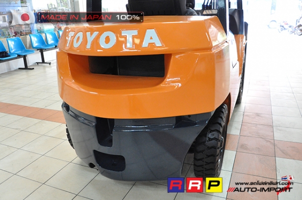 ขายรถโฟล์คลิฟท์มือสอง TOYOTA รุ่น 7FD25-25345 นำเข้าจากประเทศญี่ปุ่น 100\% ไม่เคยใช้งานในไทย