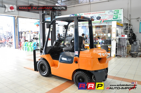 ขายรถโฟล์คลิฟท์มือสอง TOYOTA รุ่น 7FD25-25345 นำเข้าจากประเทศญี่ปุ่น 100\% ไม่เคยใช้งานในไทย