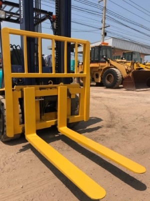 ขายรถฟอร์คลิฟต์ KOMATSU FD30T-12 รถนอกนำเข้าเองจากญี่ปุ่น สภาพสวยพร้อมใช้ มีVDOการทำงานครับ