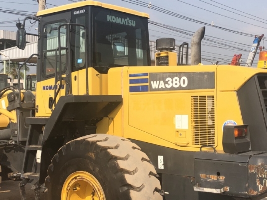 ขายรถตักล้อยาง KOMATSU WA380-5 นำเข้าเองจากญี่ปุ่น สภาพสวยพร้อมใช้ มีVDOการทำงานครับ