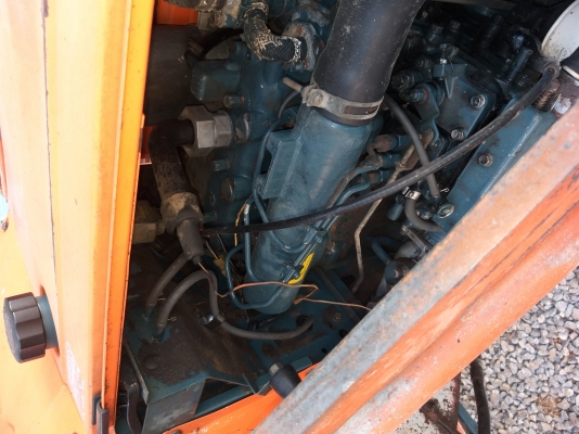 ขายL 1  24 แรง 4&times;4 พร้อมตัก ยกใด้สูง  3 เมตรกว่า