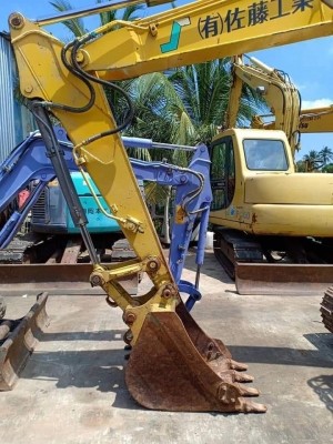 ขายจ้า..KOBELCO SK60-3 มาร์คไฟว์  ซุปเปอร์  เก่าใน สภาพสภาพดี ใช้งานมา 5,xxx ชั่วโมง  มีลายแย๊ก พร้อมผานดัน  เอกสารอินวอย โทร 089-3818694  จ๊อย