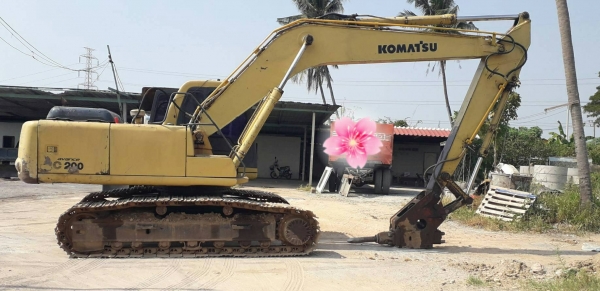 ขายรถแบคโฮ KOMATSU PC200-6 หัวกระแทกพร้อมบุ้งกี๋ ระบบไฟเต็ม แอร์พร้อม ราคา 850000 ขายรถแบคโฮ KOMATSU PC200-6 หัวกระแทกพร้อมบุ้งกี๋ ระบบไฟเต็ม แอร์พร้อม ราคา 850000