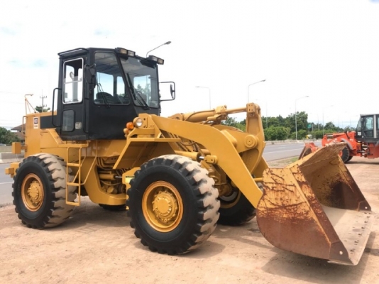 ขายรถตักล้อยาง CAT 936Z (4,XXX ชั่วโมง) นำเข้าเองจากญี่ปุ่น สภาพสวยพร้อมใช้ มีVDOการทำงานครับ