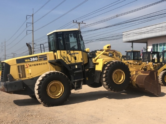 ขายรถตักล้อยาง KOMATSU WA380-5 นำเข้าเองจากญี่ปุ่น สภาพสวยพร้อมใช้ มีVDOการทำงานครับ