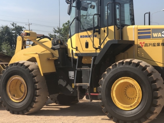 ขายรถตักล้อยาง KOMATSU WA380-5 นำเข้าเองจากญี่ปุ่น สภาพสวยพร้อมใช้ มีVDOการทำงานครับ