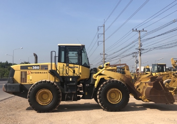 ขายรถตักล้อยาง KOMATSU WA380-5 นำเข้าเองจากญี่ปุ่น สภาพสวยพร้อมใช้ มีVDOการทำงานครับ
