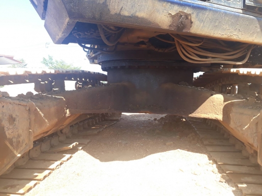 รถแบคโฮ โคมัตสุ PC200-3 ราคา250000 ช่างหมึก 094-7452226