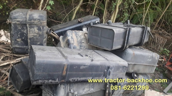 ขาย ถังน้ำมัน ติดรถบรรทุก จำนวนมาก เก่าญี่ปุ่น นำเข้า ราคา ตั้งแต่ 3,500 บาท ถึง 5800 บาท