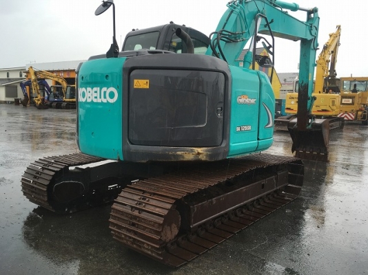 ขายรถขุด KOBELCO SK125SR YV06 ปี 2013 นำเข้าเองจากญี่ปุ่น สภาพสวยพร้อมใช้ ถึงเร็วๆนี้ครับ