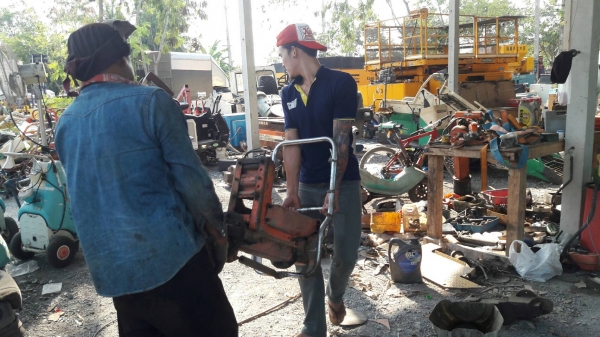 แจ้งลูกค้าระยองครับ tractor-backhoe จัดส่ง โครงเครื่องตบดิน แบบตบกระโดด ไปกับรถขนส่งให้แล้วนะครับ ขอบคุณมากครับ