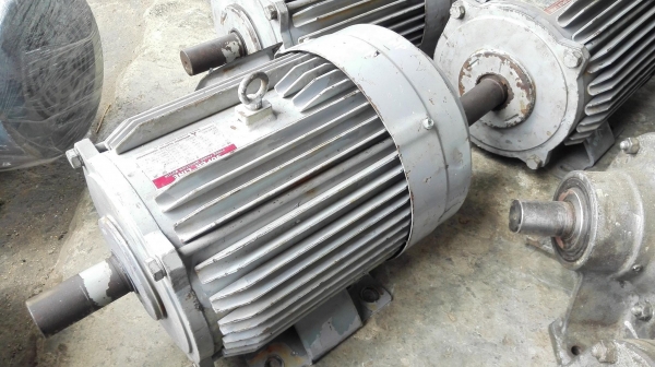 มอเตอร์ไฟฟ้ากำลังรอบเร็ว Mitsubishi 2 POLE 2900 RPM 380V สภาพสวยลวดเดิมวิ่งนิ่มพร้อมใช้ มอเตอร์ไฟฟ้ากำลังรอบเร็ว Mitsubishi 2 POLE 2900 RPM 380V สภาพสวยลวดเดิมวิ่งนิ่มพร้อมใช้