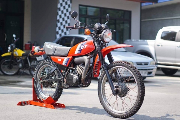ร้าน วุฒิ นนบุรี ขาย Yamaha DT125 เฟรมเหลี่ยม