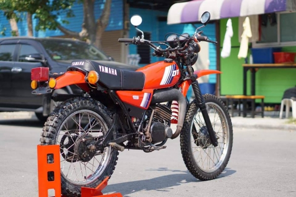 ร้าน วุฒิ นนบุรี ขาย Yamaha DT125 เฟรมเหลี่ยม